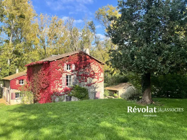 Maison 8 pièces 340 m² 