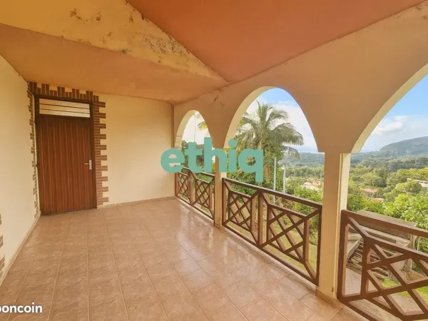 Maison 3 pièces 130 m² 