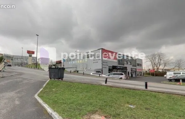 Local commercial 636 m² 