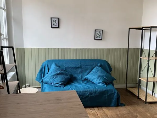 Studio 1 pièce 14 m² 