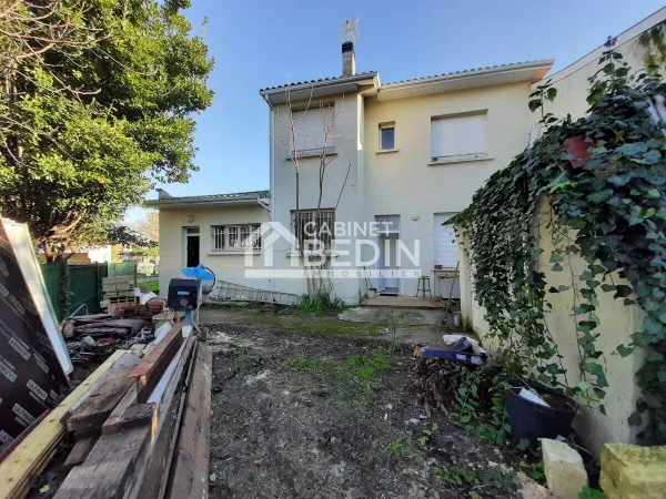 Maison 2 pièces 162 m² 