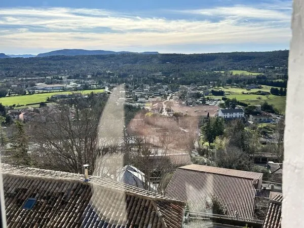 Jolie appartement de 39 m 2 à Fayence 