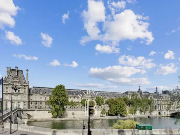 Paris 7 - Quai Voltaire, vues Seine et Louvre, 3 chambres, Exc 
