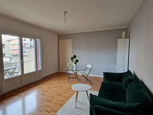 Appartement 2 pièces 44 m2 centre ville 