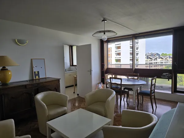 Loue chambre meublée 12m² dans colocation appartement 77m² 