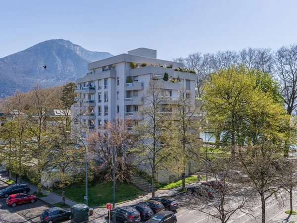 2P+C 15 avenue d'Albigny à ANNECY 