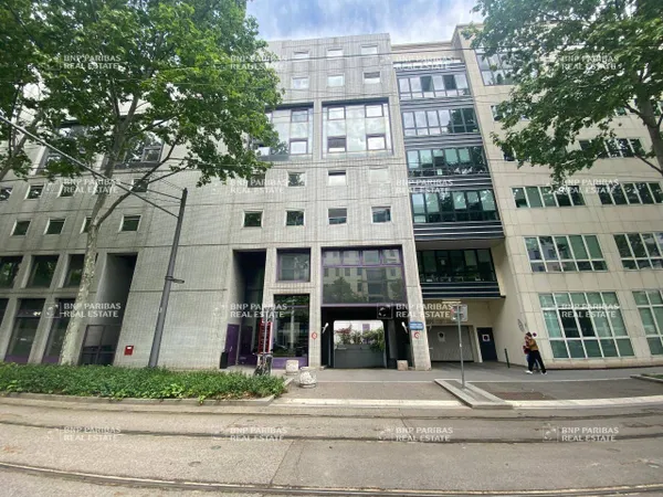 Bureaux 187 m² 