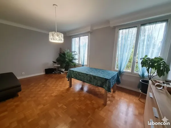 Appartement 3 pièces 84 m² 