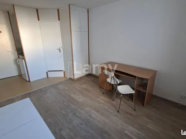 Appartement 1 pièce 18 m² 