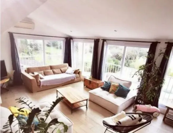 Appartement T4 109 m² - Vue mer - Jardin - Parking - Six-Fours-les-Plages 