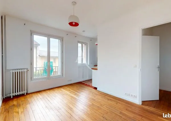 Studio 1 pièce 21 m² 