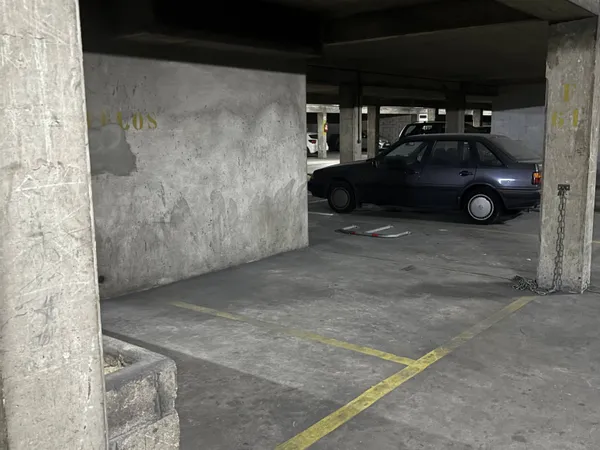 Parking 11 m² 