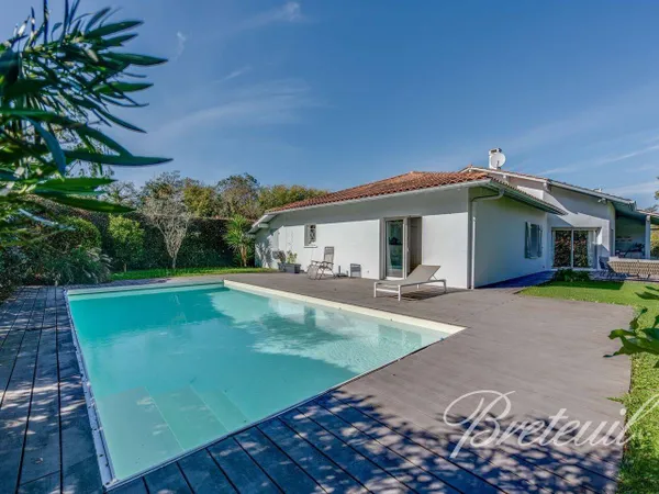 Maison 5 pièces 220 m² 