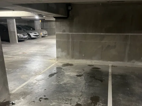 Parking sous terrain proche metro 