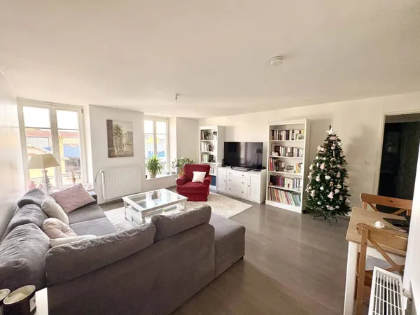 Appartement 7 pièces 207 m² 