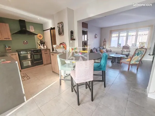 Maison 5 pièces 130 m² 