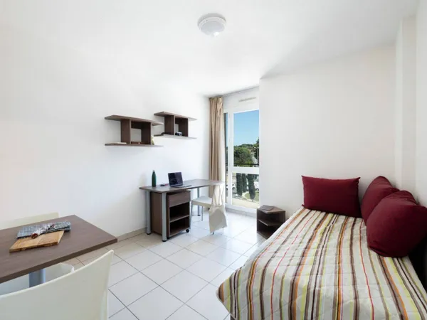 Studio 1 pièce 20 m² 