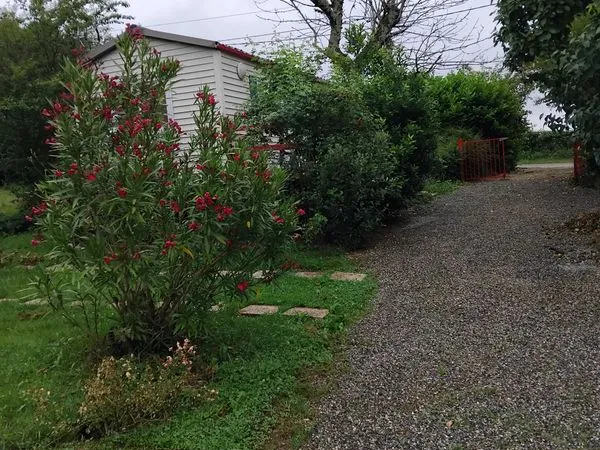 Ariége midi Pyrénées Sur propriété avec grand espace vert à Castelnau Durban agréable 