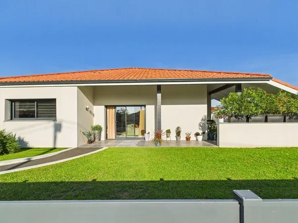 Maison Vente Dax 7p 146m² 537000€