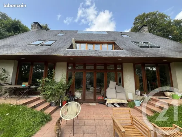 Maison 6 pièces 231 m² 