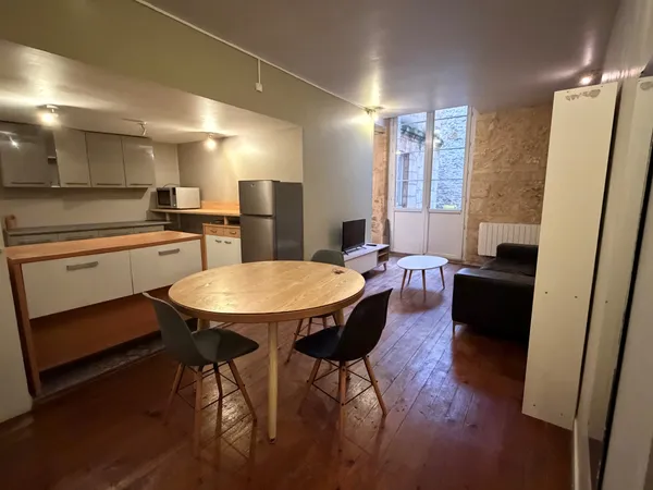 T2 MEUBLE AVEC TERRASSE - RUE DU MIRAIL 