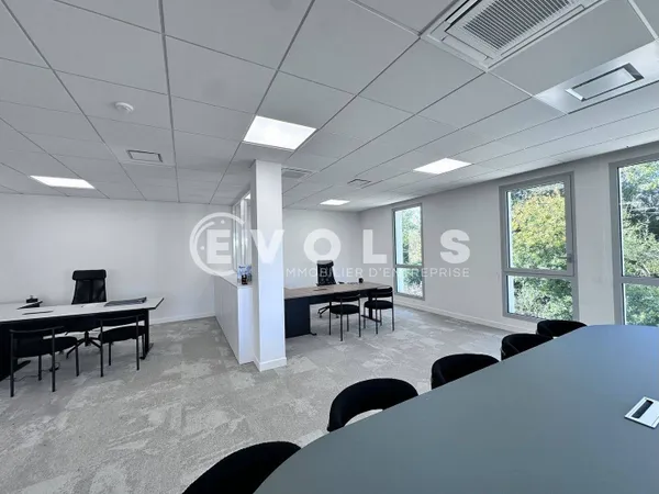 Local commercial 352 m² 