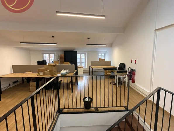 Bureaux 250 m² 