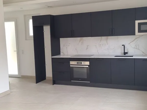 Apartement avec petit jardin Bandol centre 