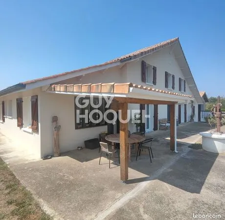 Maison 6 pièces 210 m² 