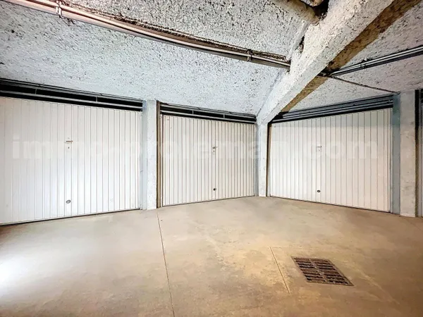 Parking 24 m² 
