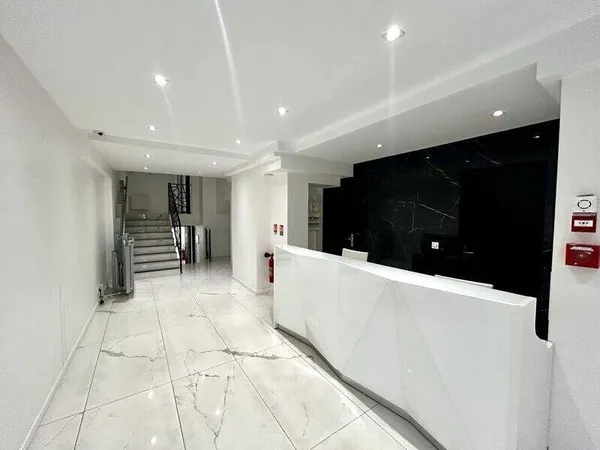 Local commercial 220 m² 