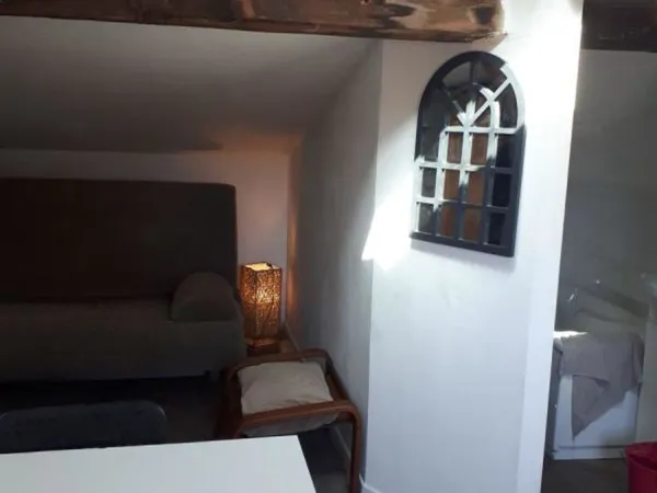 Studio meublé 14m² rue Naujac à Bordeaux 