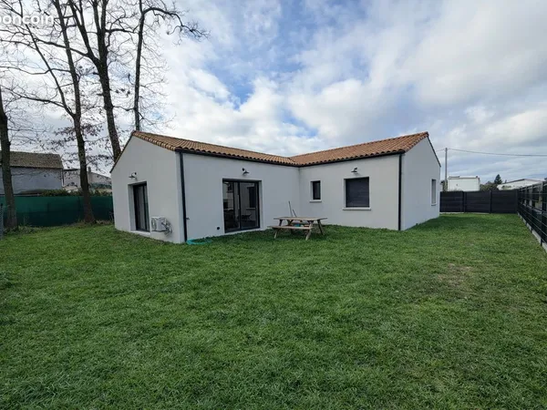 Maison 2025 - 106 m² - Terrain 600 m² - PMR - DPE A - Urgent déménagement 