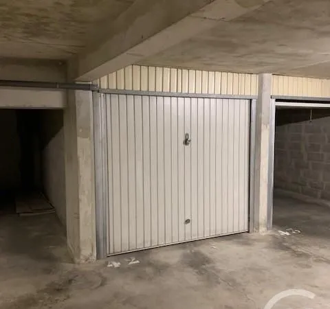 Parking 14 m² 