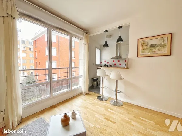 Studio 1 pièce 29 m² 