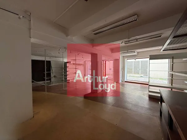 Local commercial 150 m² 