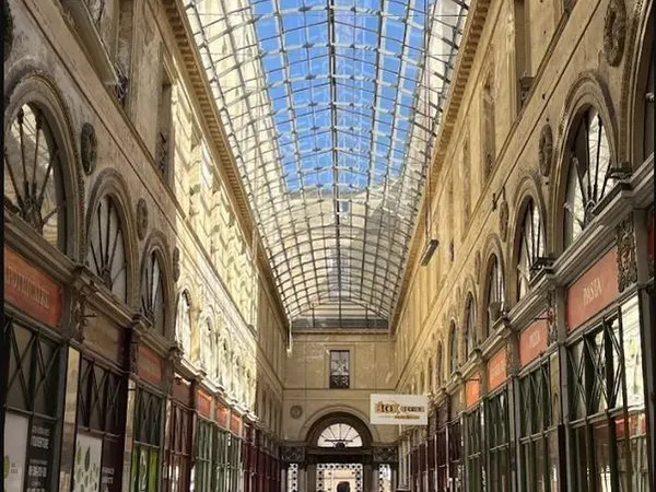 VENTE LOCAL COMMERCIAL Galerie Bordelaise 790 000 
