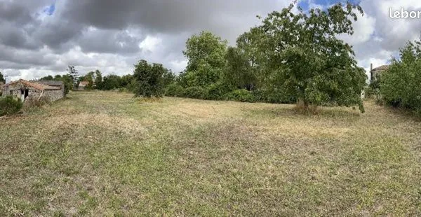 Terrain 1289 m2 à Verrines sous celles 