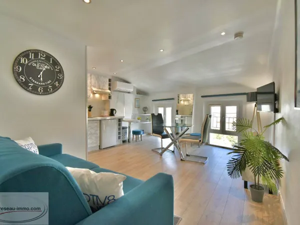 Studio 1 pièce 23 m² 