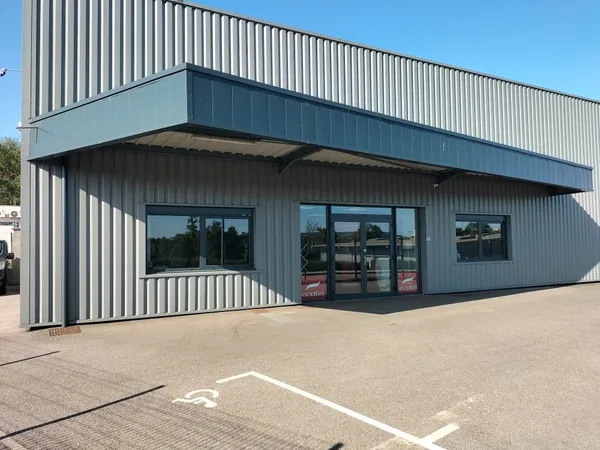 NANCY, JARVILLE - LOCAL D'ACTIVITE, ENTREPOT AVEC BUREAUX, 635 m² 