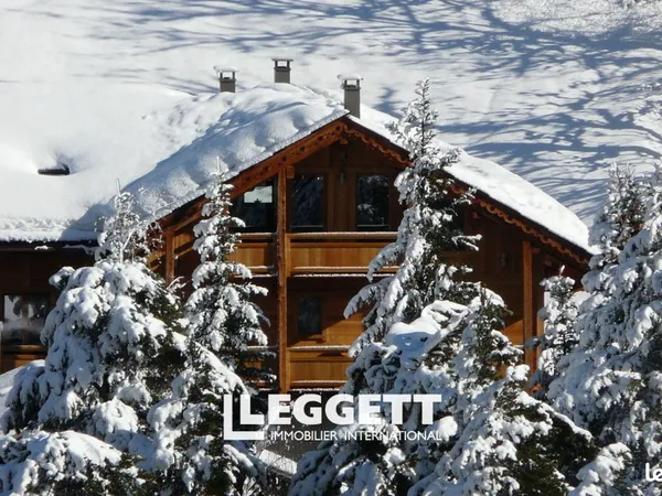 Maison 14 pièces 357 m² 