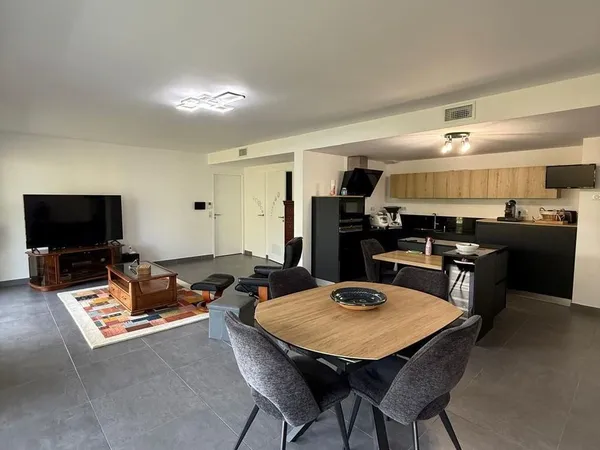 Appartement 4 pièces 144 m² 