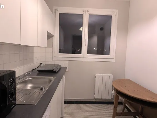 23 m2 meublé Quartier calme près CHU/Campus Santé/ médecine, bus facs - IUT 