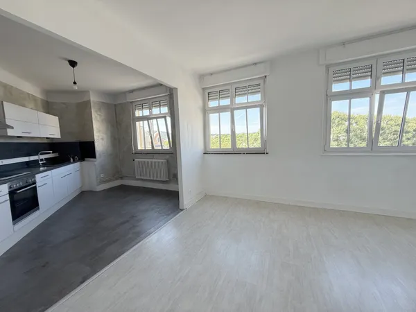 THIONVILLE CENTRE, appartement F3 avec cave 990EUR 