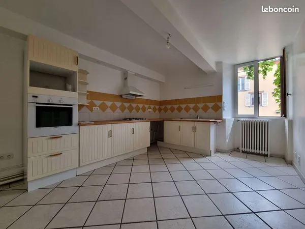 Appartement 3 pièces 99 m² 
