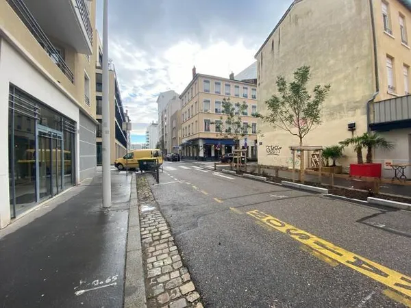 Boutique 48 m² 