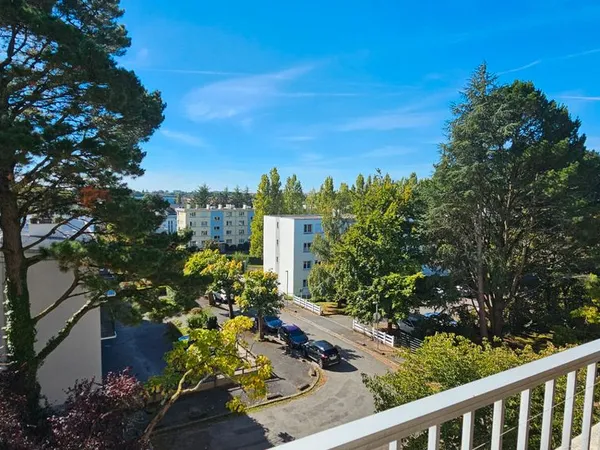 Appartement 3 pièces 84 m² 