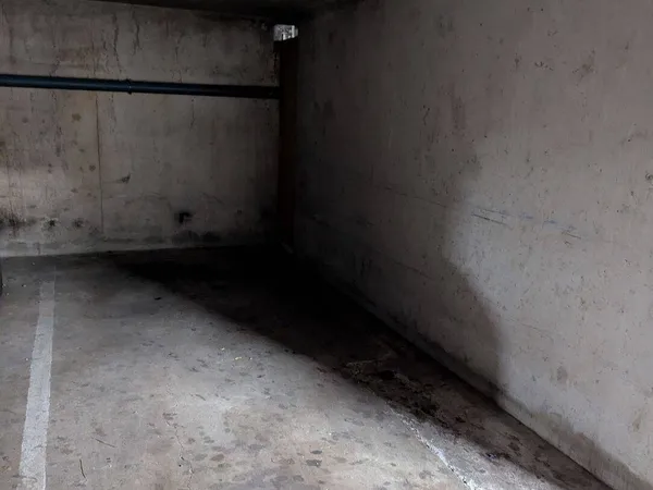 Parking 12 m² 