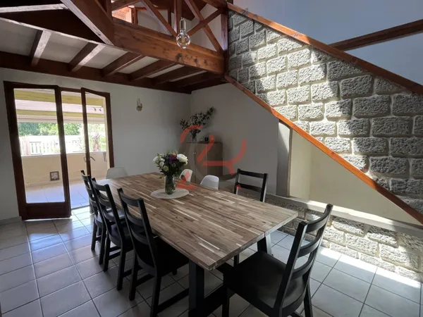 Maison 6 pièces 220 m² 