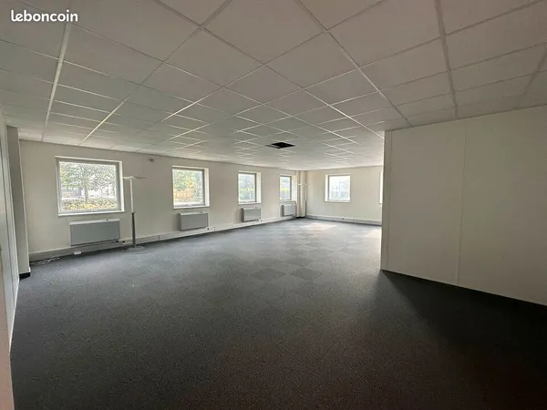 Bureaux 125 m² 